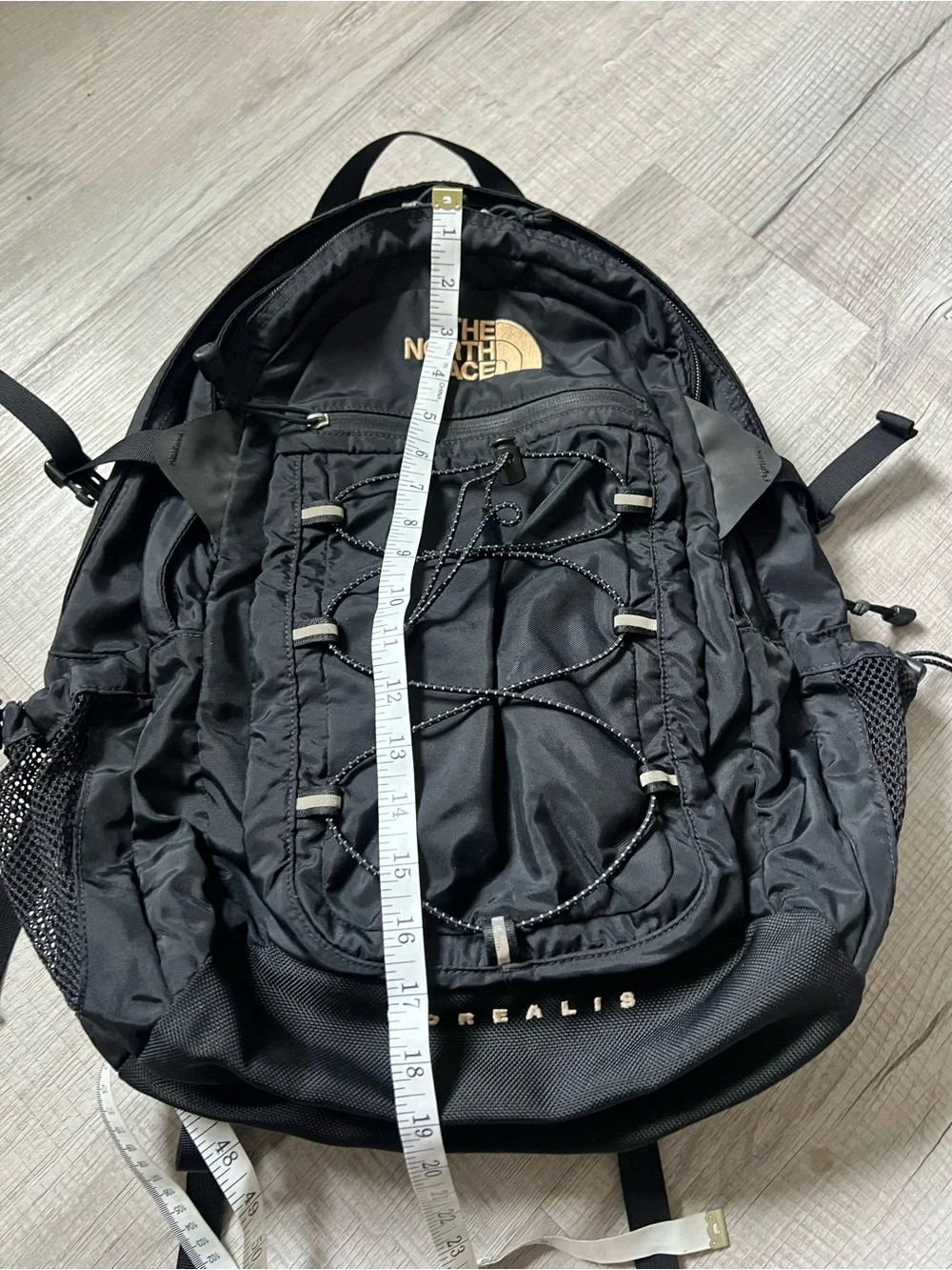 THE NORTH FACE BOREALIS Black Outdoor Daypack with Bungee Cord Front Gorpcore